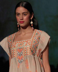 Payal Pratap Show at WIFW SS 2015