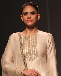 Payal Singhal Show at WIFW SS 2015