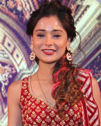 Sara Khan