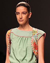 Rehane Show at WIFW SS 2015