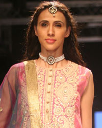 Ritu Kumar Show at LFW 2015