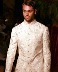 Rohit Bal Show at AIFW 2015