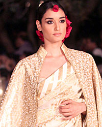 Rohit Bal Show at WIFW SS 2015