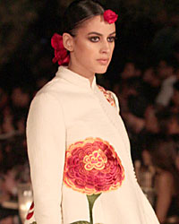 Rohit Bal Show at WIFW SS 2015