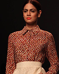 Roopa Pemmaraju Show at WIFW SS 2015