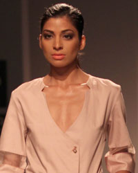 Sneha Arora Show at WIFW SS 2015