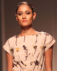 Sneha Arora Show at WIFW SS 2015