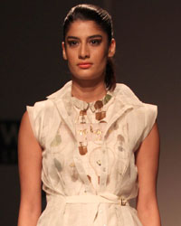 Sneha Arora Show at WIFW SS 2015