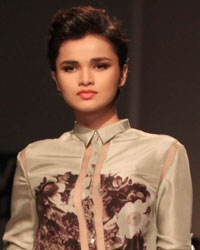 Sneha Arora Show at WIFW SS 2015