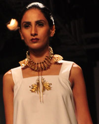 Suhani Pittie and Shela Khan Show at LFW 2014