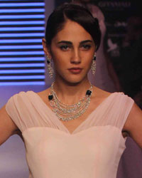 Suryagold and Swaroski Gemstones Show at IIJW