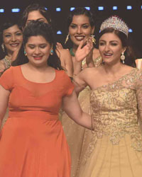 Suryagold and Swaroski Gemstones Show at IIJW