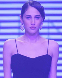 Suryagold and Swaroski Gemstones Show at IIJW