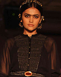 Tarun Tahiliani Show for Sahachari Foundation