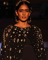 Tarun Tahiliani Show for Sahachari Foundation