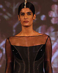 Tarun Tahiliani Show for Sahachari Foundation