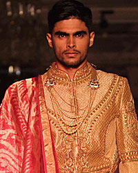 Tarun Tahiliani Show for Sahachari Foundation