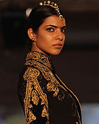 Tarun Tahiliani Show for Sahachari Foundation