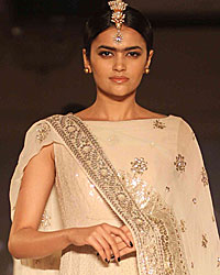 Tarun Tahiliani Show for Sahachari Foundation