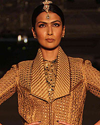 Tarun Tahiliani Show for Sahachari Foundation