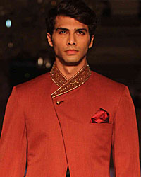 Tarun Tahiliani Show for Sahachari Foundation