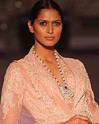 Tarun Tahiliani Show for Sahachari Foundation