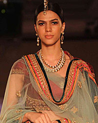 Tarun Tahiliani Show for Sahachari Foundation