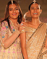 Tarun Tahiliani Show for Sahachari Foundation