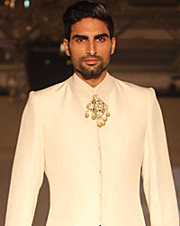 Tarun Tahiliani Show for Sahachari Foundation