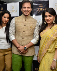 Sunil Datwani, Kiran  Datwani, Vivek Oberoi and Shain NC