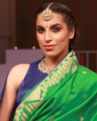 Threads of Banaras Fashion Show