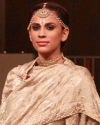 Threads of Banaras Fashion Show