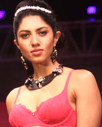 Triumph Lingerie Fashion Show 2014