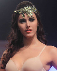 Triumph Lingerie Fashion Show 2015