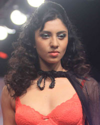 Triumph Lingerie Fashion Show 2015