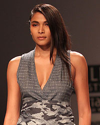 Urvashi Show at WIFW SS 2015