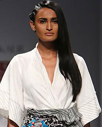 Urvashi Show at WIFW SS 2015