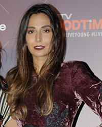 Shibani Dandekar and Monica Dogra