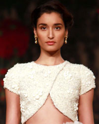 Varun Bahl show at Amazon India Couture Week 2015