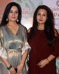 Padmini Kolhapure and  Dhillon