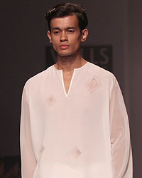 Wendell Rodricks Show at WIFW SS 2015