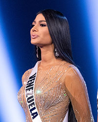 Top 3 Finalists Sthefany Gutierrez, Miss Universe Venezuela, Tamaryn Green, Miss Universe South Africa and Catriona Gray, Miss Universe Philippines