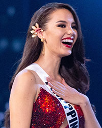 Catriona Gray, Miss Universe Philippines 2018 is announced as a Top 5 finalist