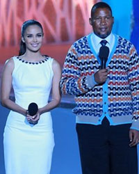 Megan Young and Nelson Mandela's grandson Mandla Mandela on stage to give away the award for Beauty With A Purpose