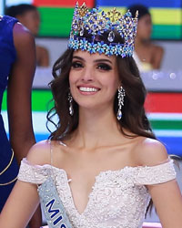 Miss Belarus (Miss World Europe), Miss Thailand (Miss World Asia and Oceania), Miss Jamaica (Miss World Caribbean), Miss World 2018 Miss Mexico Vanessa Ponce de Leon, Miss Panama (Miss World Americas), and Miss Uganda (Miss World Africa)