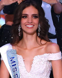 Miss Mexico Vanessa Ponce de Leon, 26, is crowned by former Miss World 2017 India's Manushi Chhillar