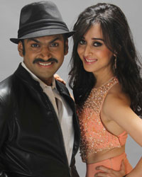 Sharib Hashmi and Gunjan Malhotra