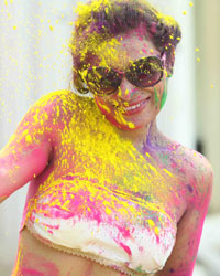 Kesariee Sizzling and Sensuous Dry Holi