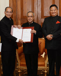 Shri VS Sampath, Shri HS Brahma, Pranab Mukherjee and Dr. Nasim Zaidi