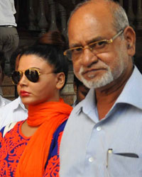 Rakhi Sawant Meets CM Prithviraj Chavan